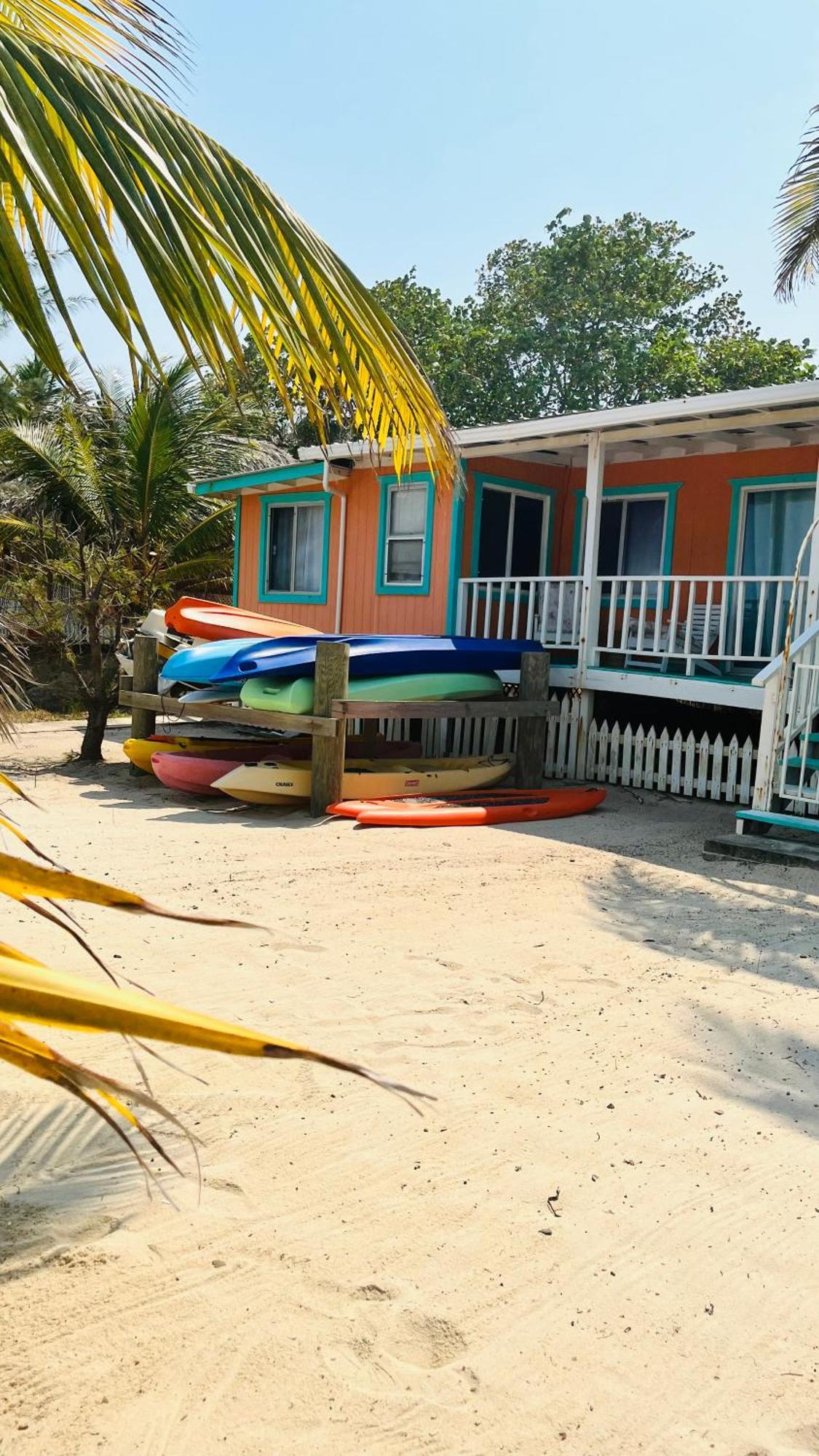 Coral Cove Inn Maya Beach Esterno foto